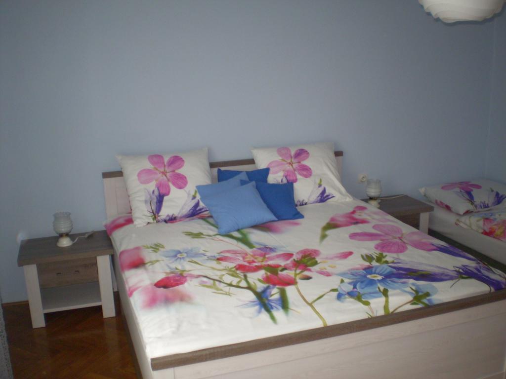 Apartman Pro 4 Osoby Česká Skalice Szoba fotó
